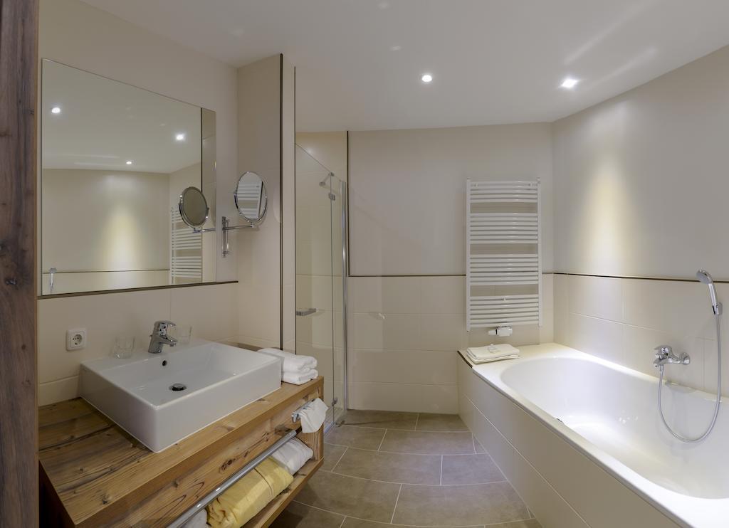 Appartementhotel Sonnenhof Kössen Quarto foto